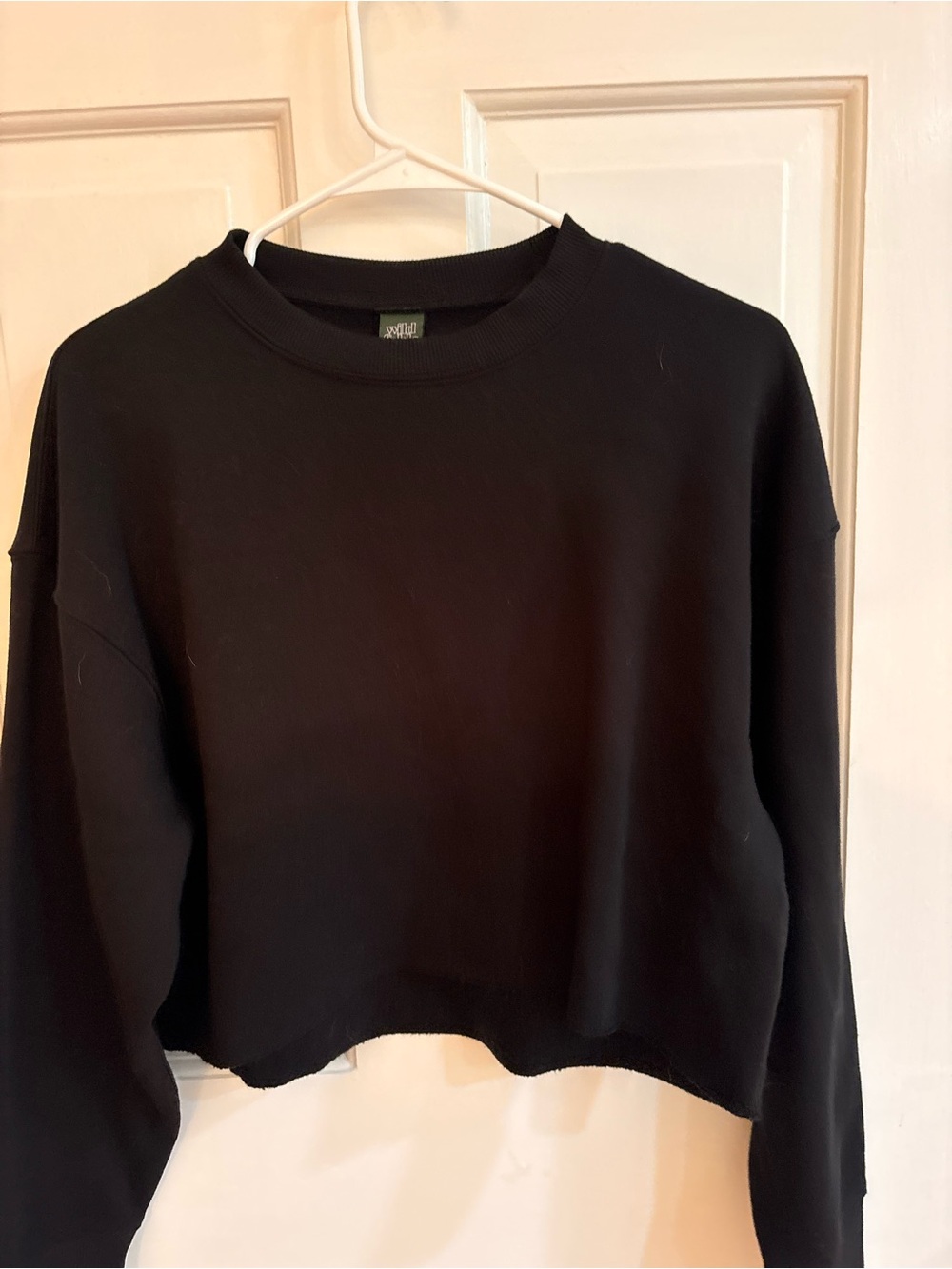 wild fable Black Cropped Crewneck Sweatshirt